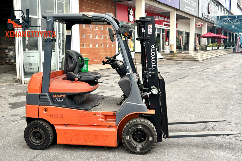 Xe nâng điện cũ toyota 7FB25