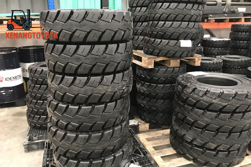 Lốp xe nâng hiệu Success